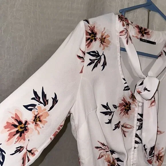 TOKITO 4 White Pink Navy Floral Button Front Bell Sleeve Peplum Tie Blouse - Picture 7 of 12